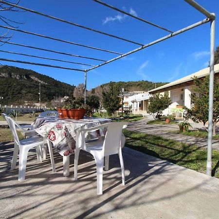 White House Pagoi Apartment Agios Georgios Pagon Exterior foto