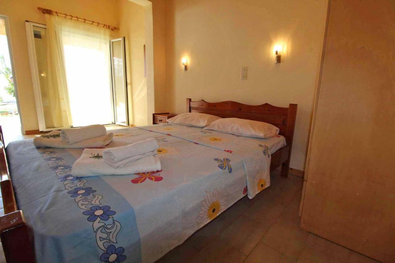 White House Pagoi Apartment Agios Georgios Pagon Exterior foto