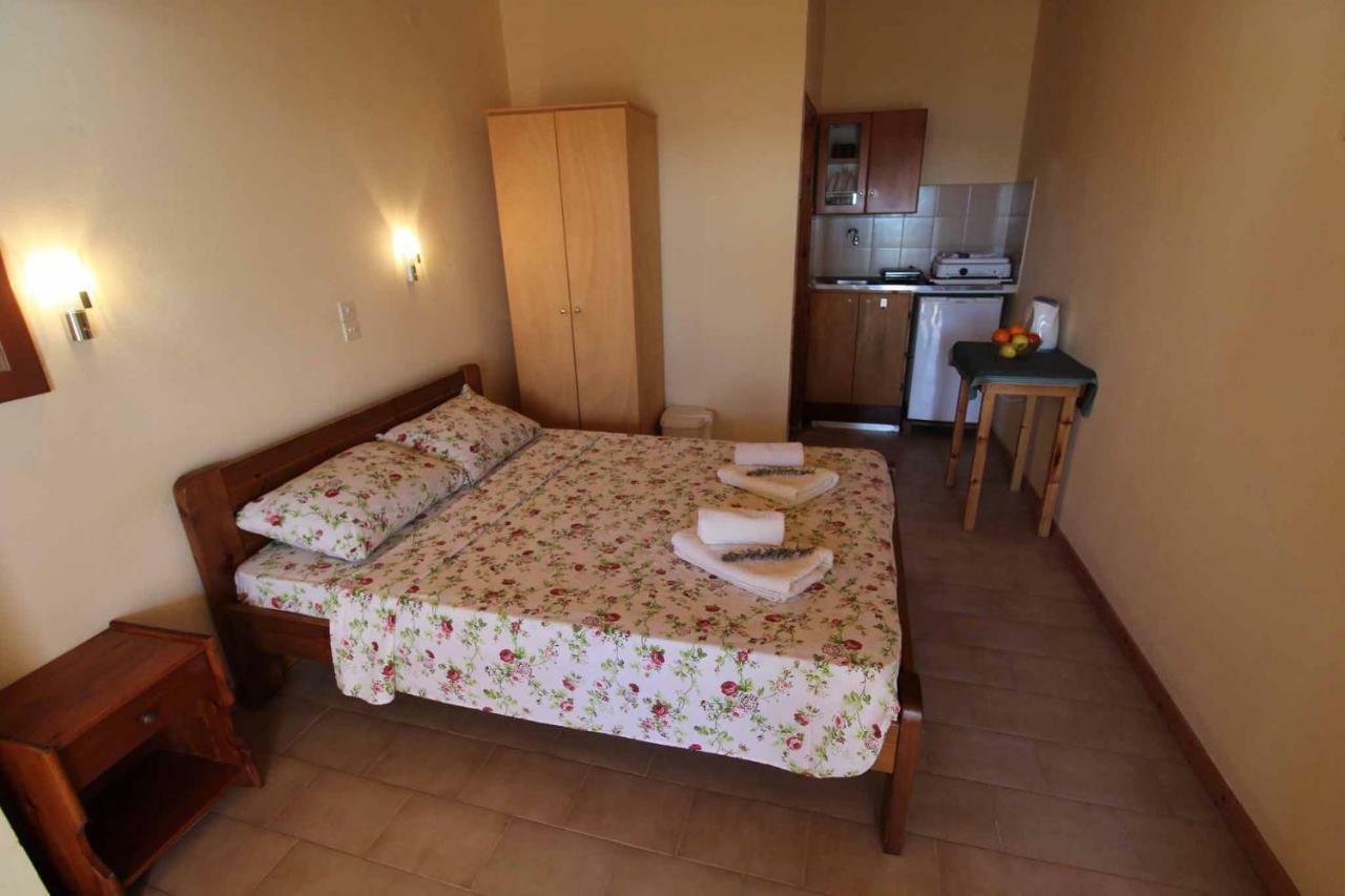 White House Pagoi Apartment Agios Georgios Pagon Exterior foto