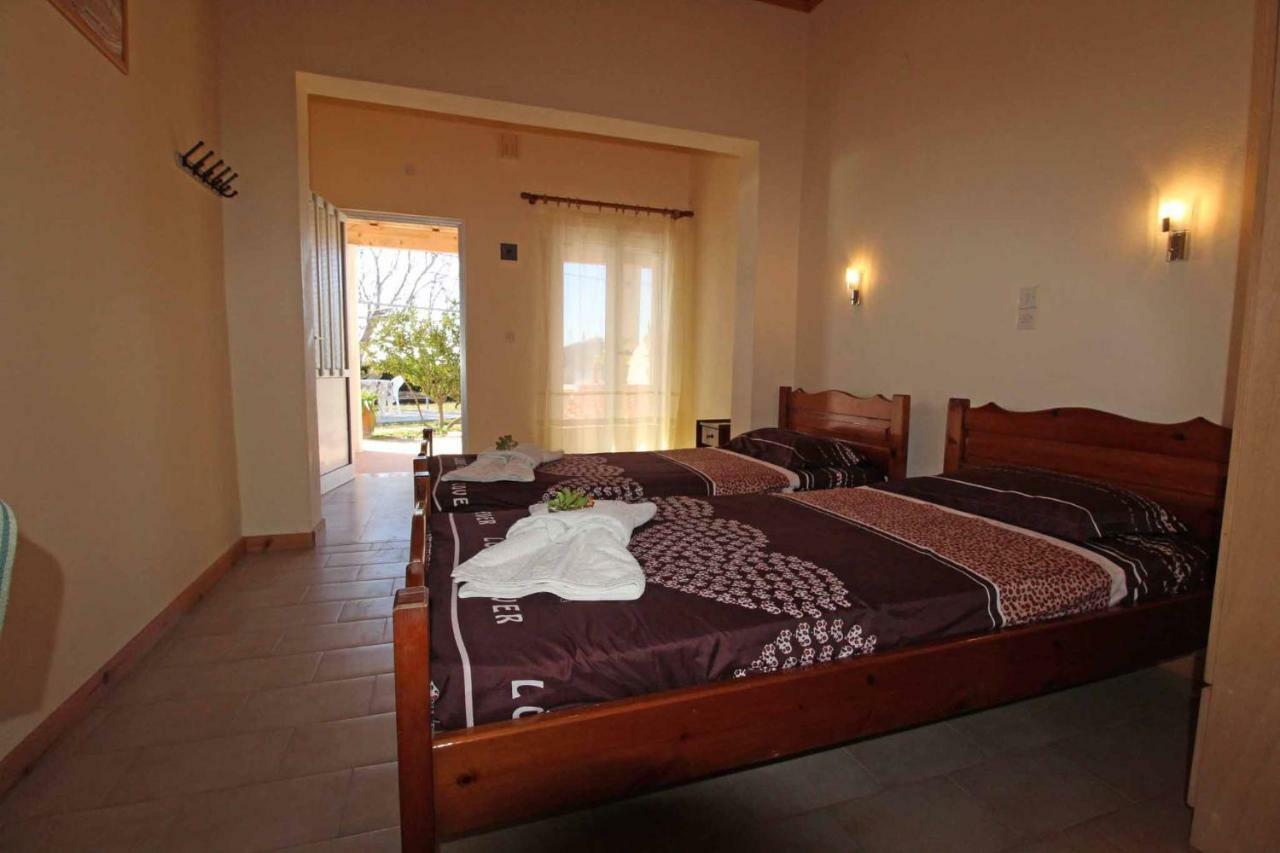 White House Pagoi Apartment Agios Georgios Pagon Exterior foto