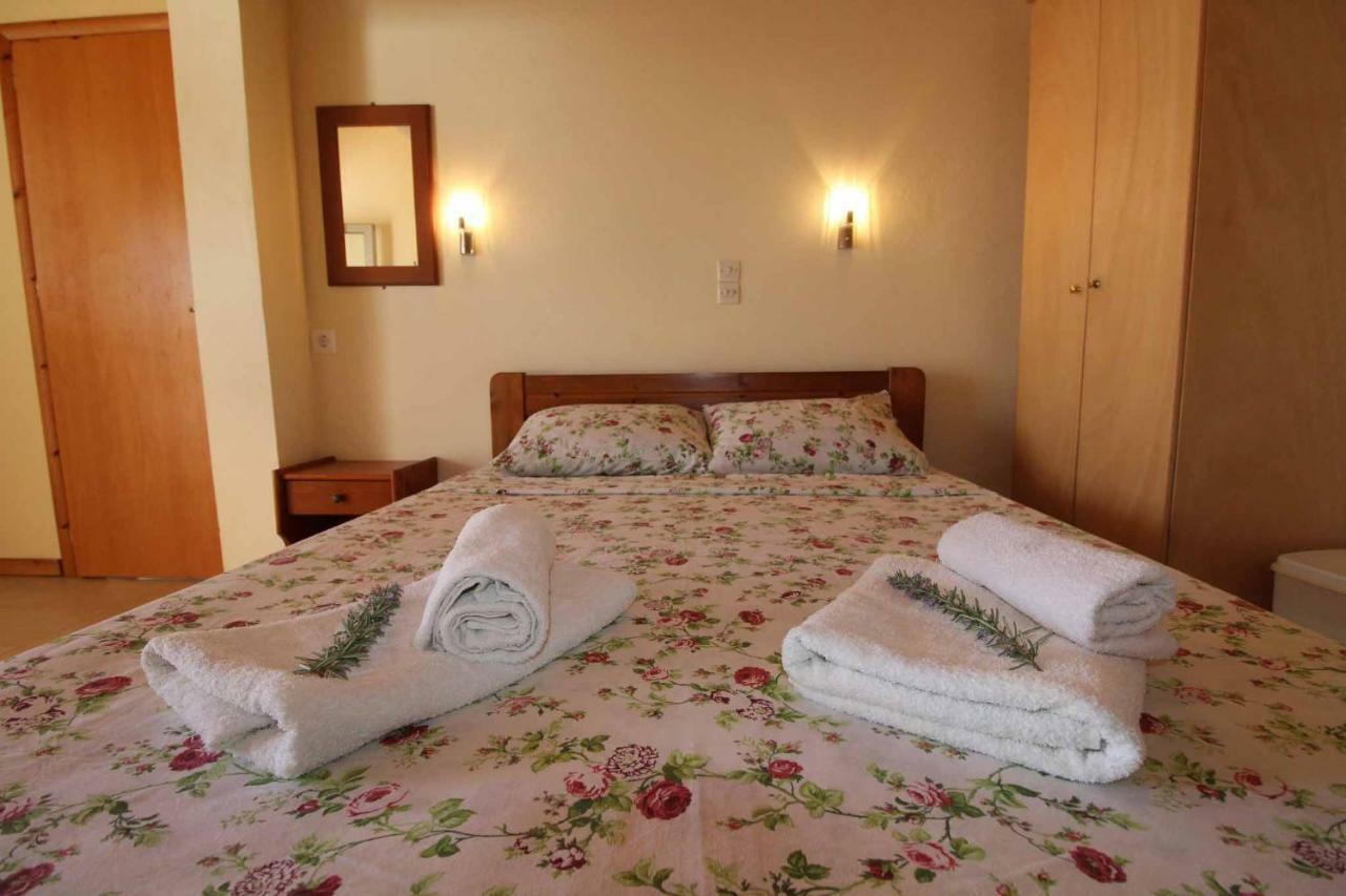 White House Pagoi Apartment Agios Georgios Pagon Exterior foto