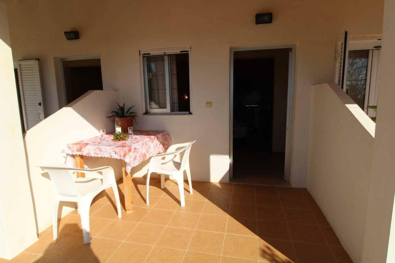 White House Pagoi Apartment Agios Georgios Pagon Exterior foto
