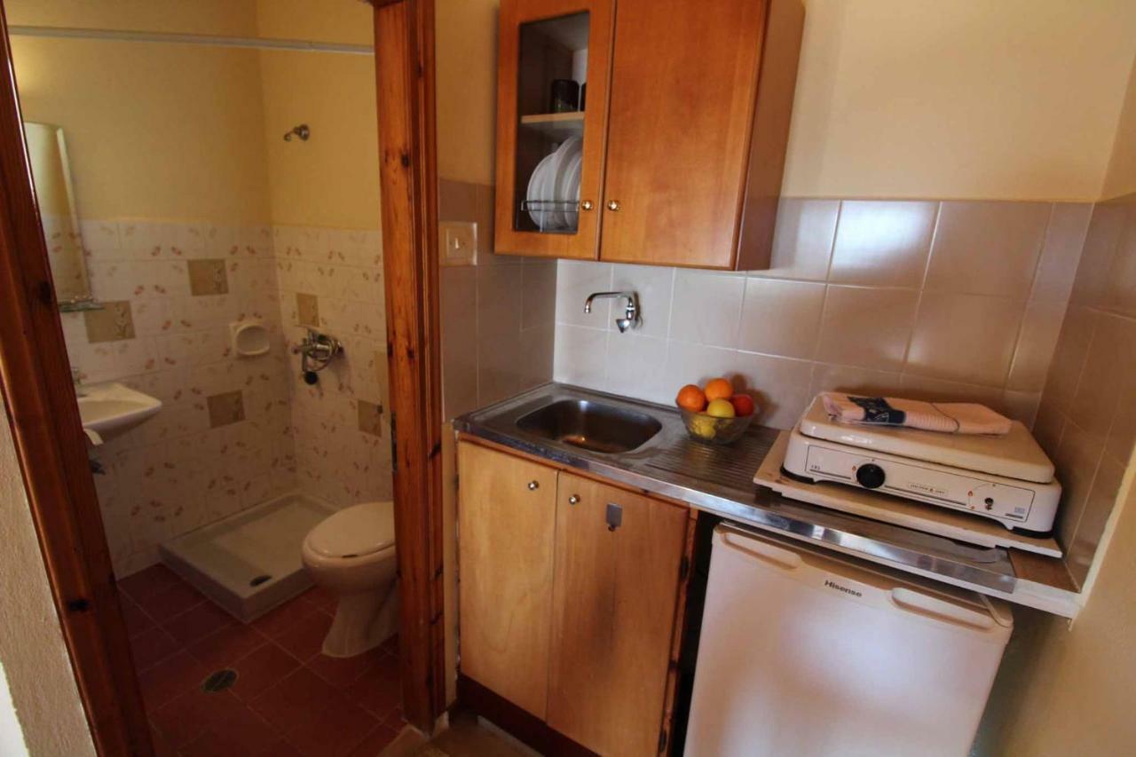 White House Pagoi Apartment Agios Georgios Pagon Exterior foto