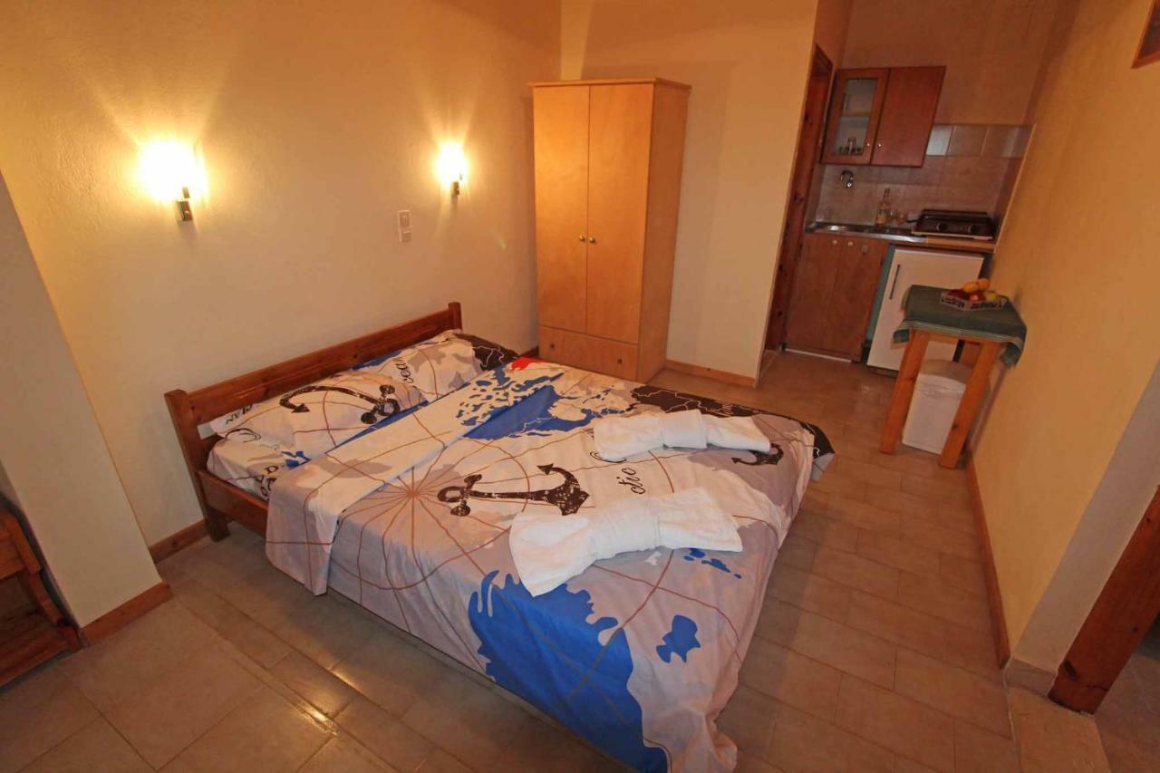 White House Pagoi Apartment Agios Georgios Pagon Exterior foto