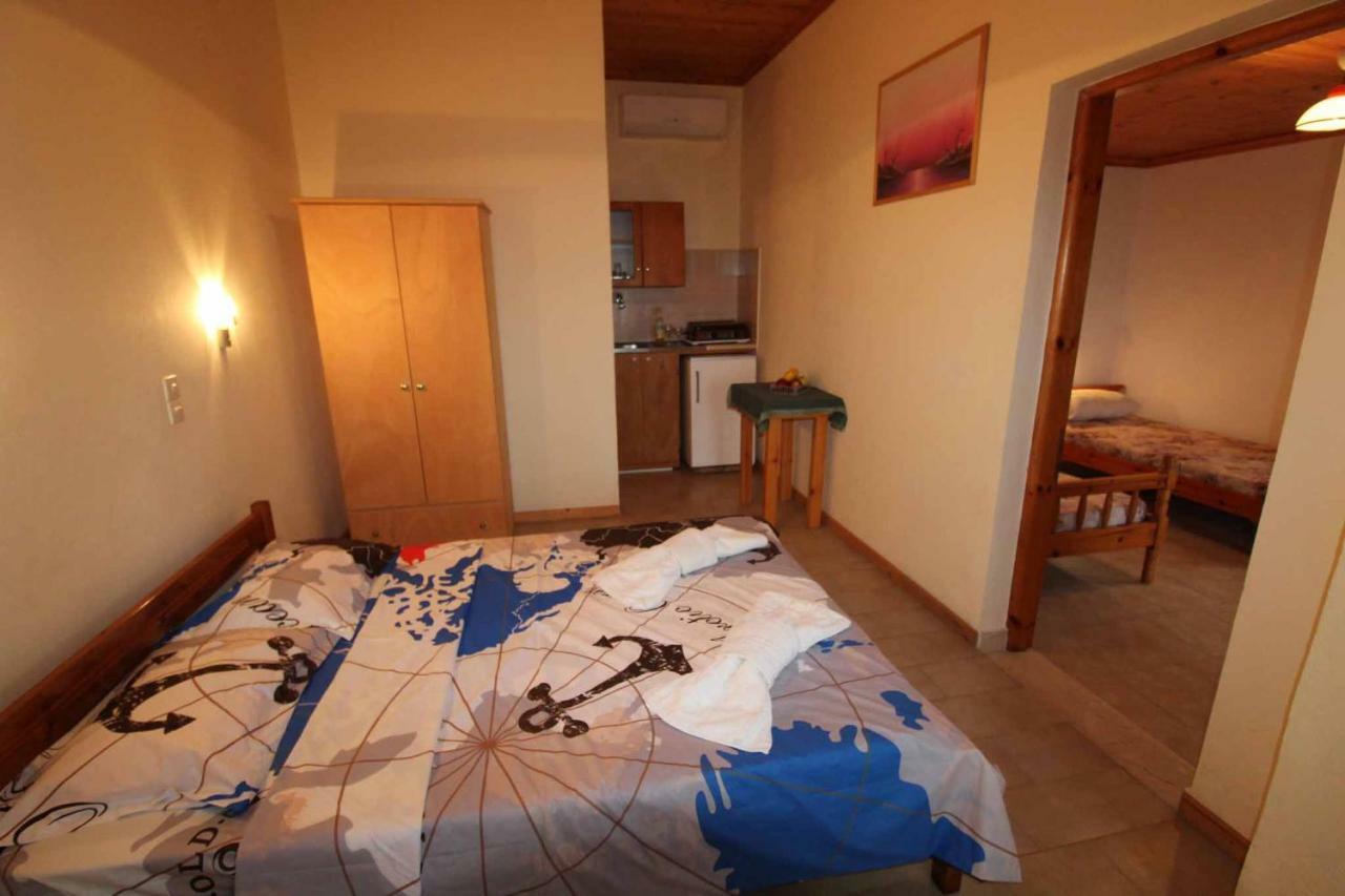 White House Pagoi Apartment Agios Georgios Pagon Exterior foto