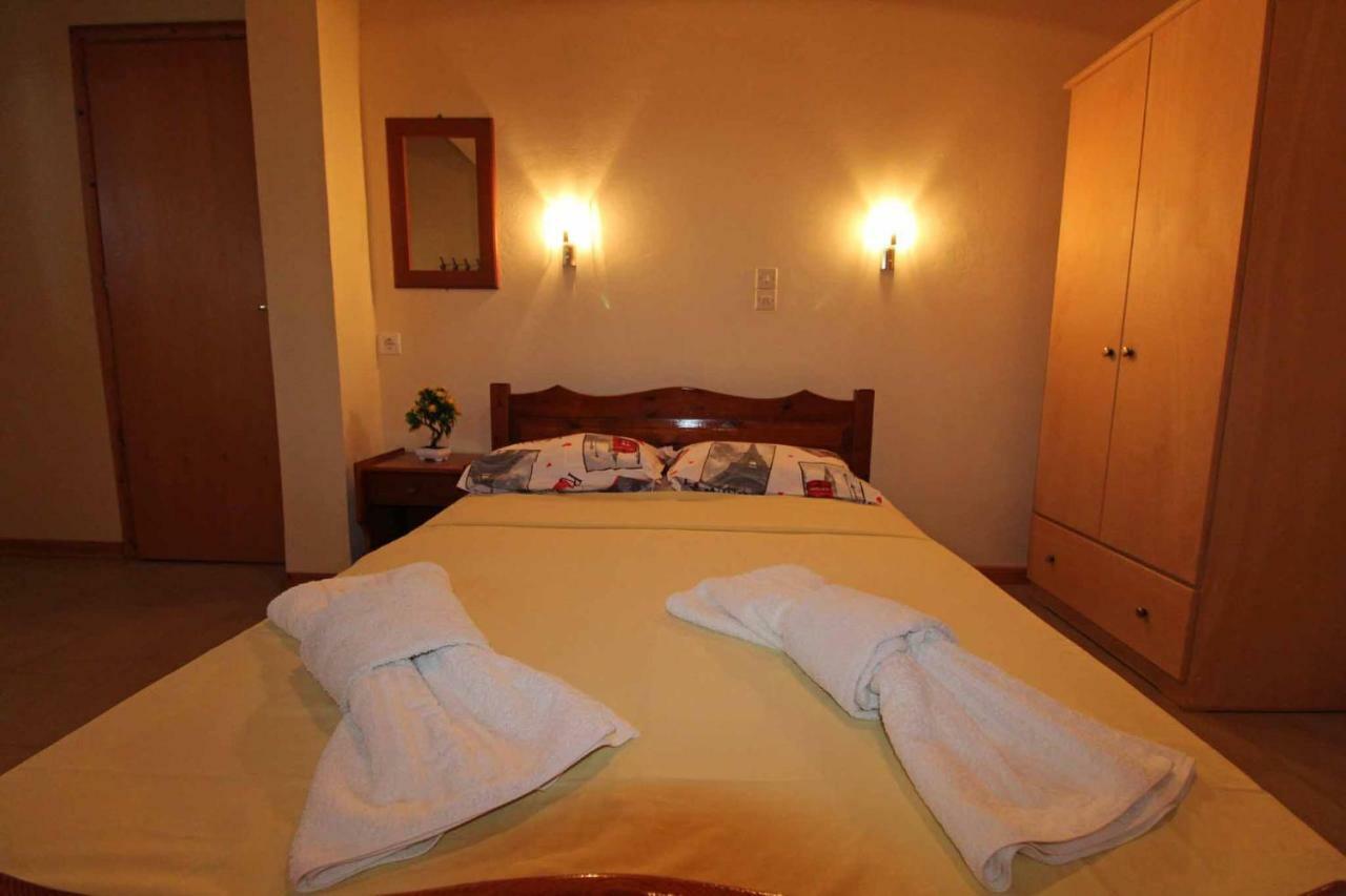 White House Pagoi Apartment Agios Georgios Pagon Exterior foto
